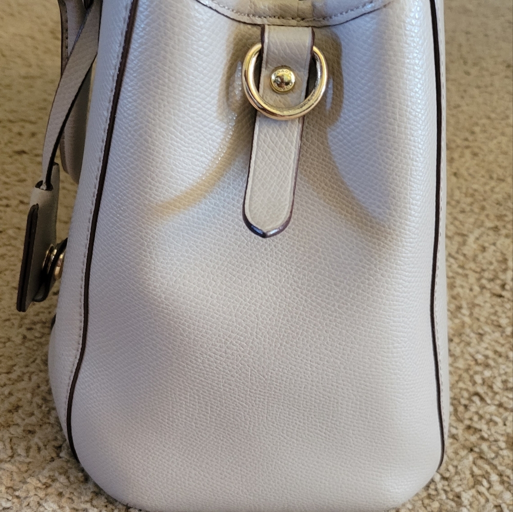 Coach Handbag Authentic Very Nice Condition - Picture 6 of 10